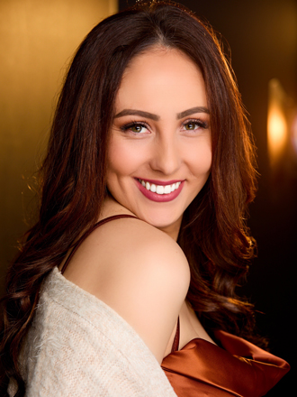Jana Souza Headshot