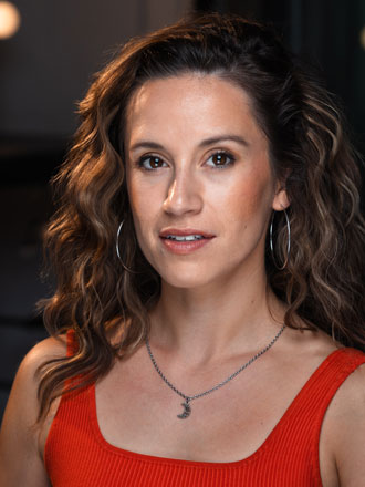 Elise Walters headshot