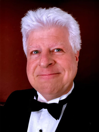 Headshot of Charlie Mount